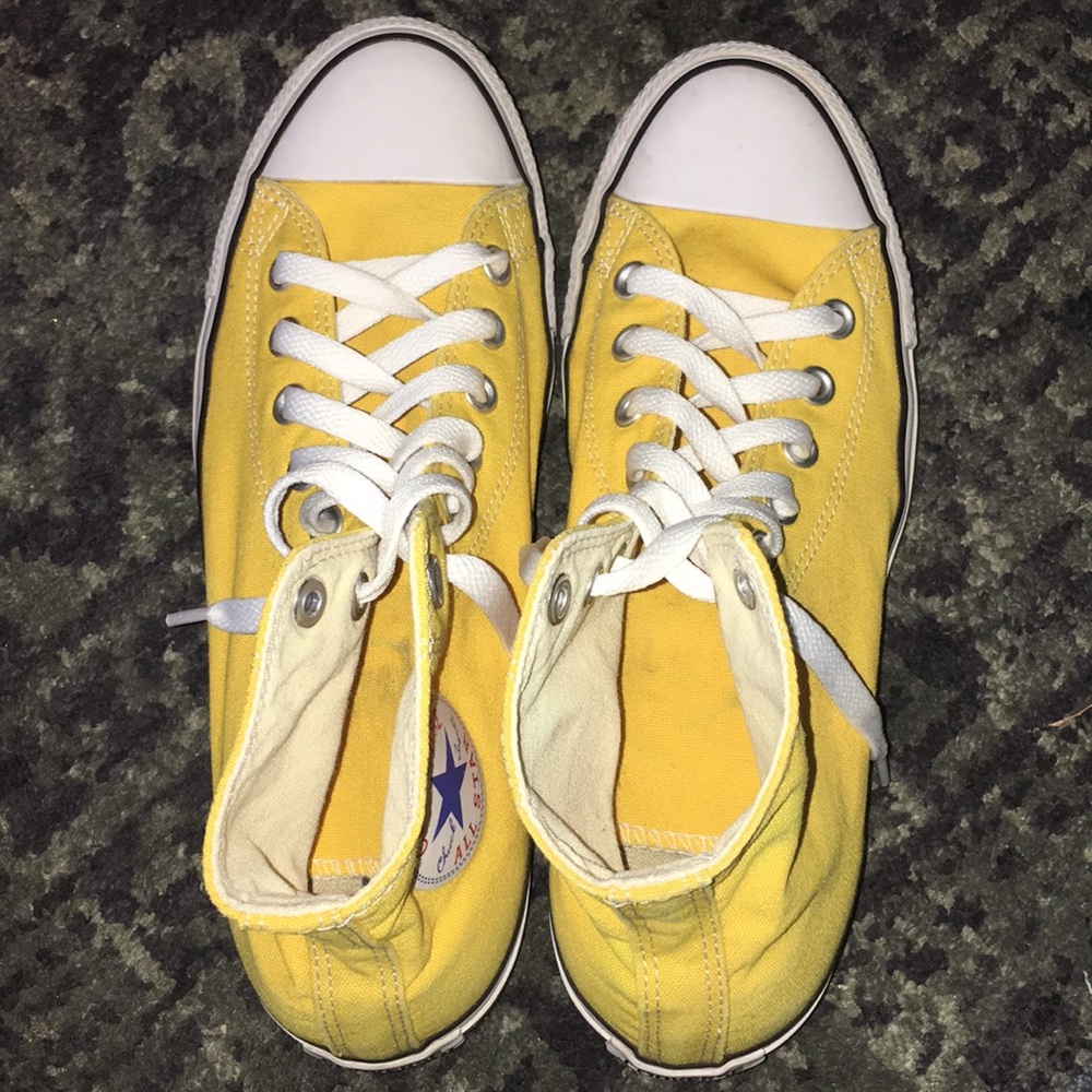 Yellow converse